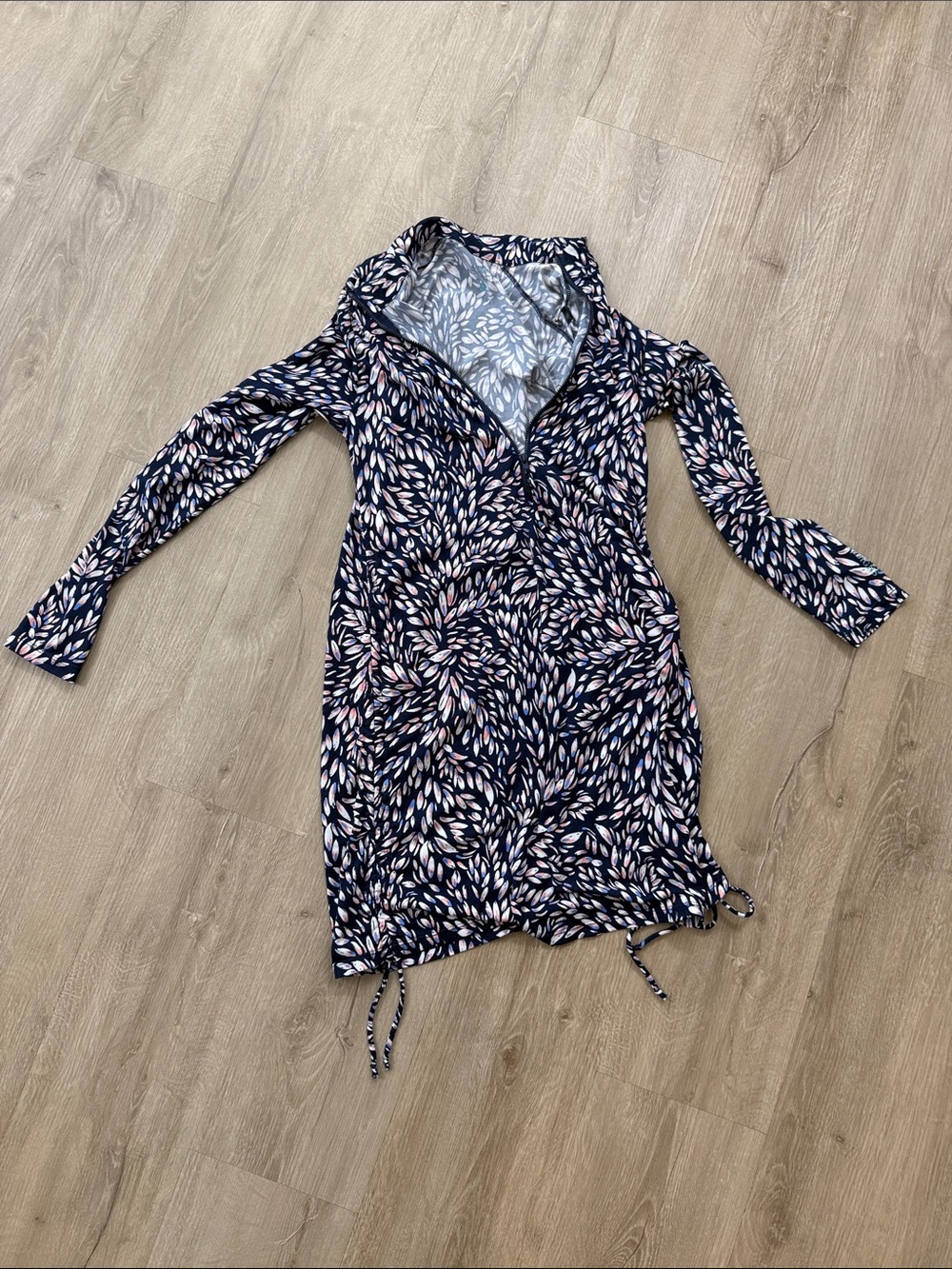 Carve Designs Navy Leaf-Print Long-Sleeve Dress Cover Up